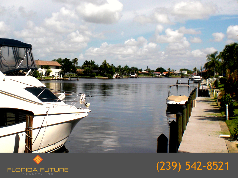 Cape Coral Canal Living
